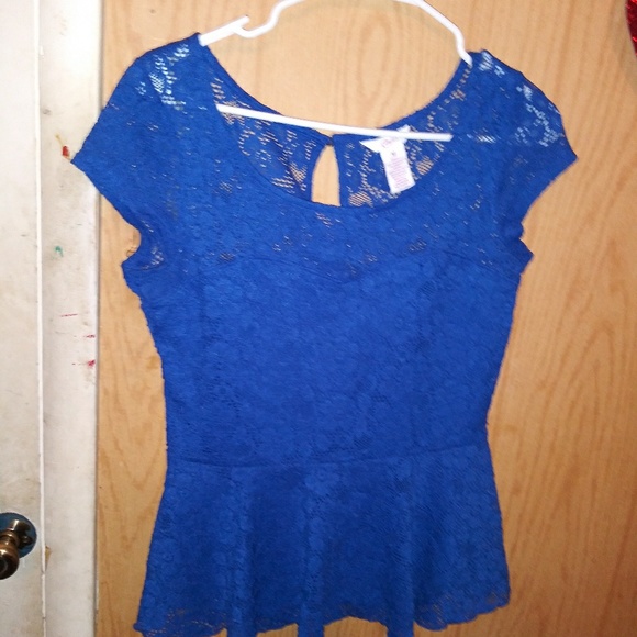 Top - Picture 3 of 3